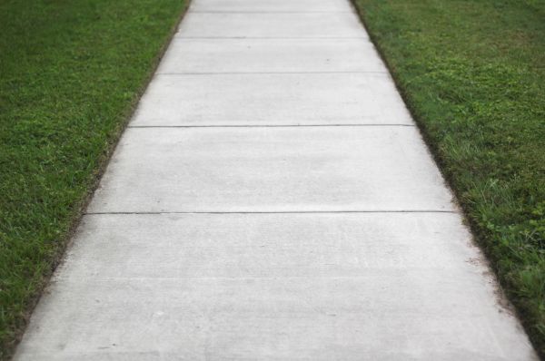 Cost of Concrete Walkway Replacement in Orem