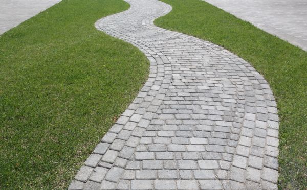 Cost of Walkway Paving in Orem