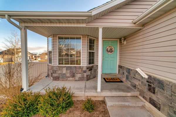 Cost of Porch Concrete Installation in Orem