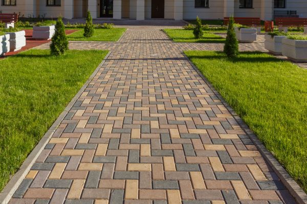 Cost of Paved Walkway Service in Orem